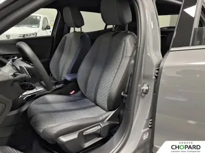 Photo 59 Peugeot 2008  Hybrid 145 e-DCS6