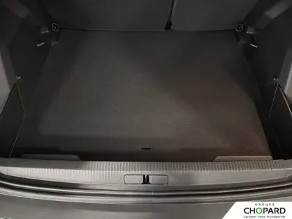 Photo 46 Peugeot 2008  Hybrid 145 e-DCS6