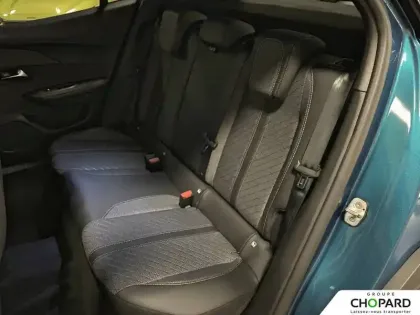 Photo 43 Peugeot 2008  Hybrid 145 e-DCS6