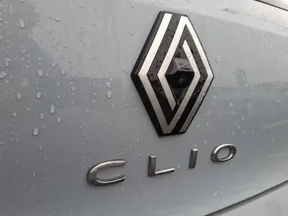 Photo 20 Renault Clio  Eco-G 100 ch GSR2