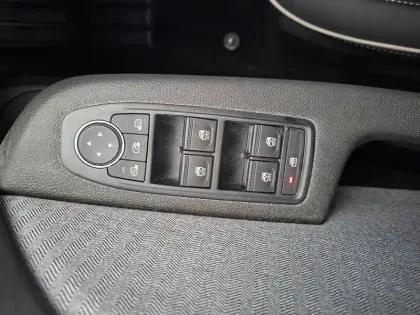 Photo 47 Renault Clio  Eco-G 100 ch GSR2