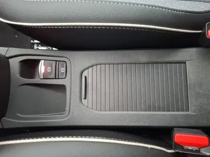 Photo 36 Renault Clio  Eco-G 100 ch GSR2