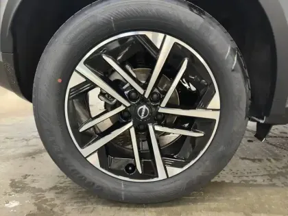 Photo 95 Nissan Juke  HYBRID 143