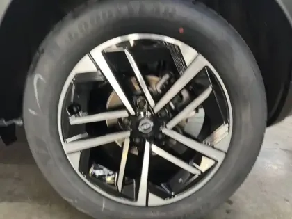 Photo 38 Nissan Juke  HYBRID 143