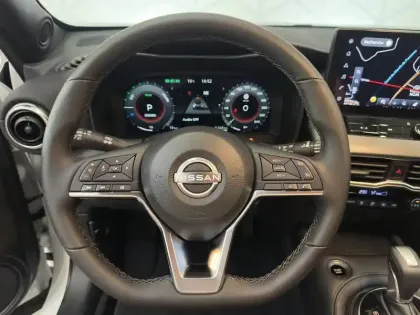 Photo 40 Nissan Juke  HYBRID 143