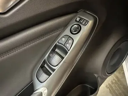 Photo 54 Nissan Juke  HYBRID 143