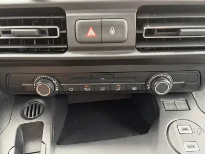 Photo 19 Peugeot Partner  FOURGON M 650 KG BLUEHDI 100 S&S BVM6