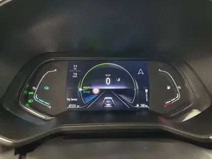 Photo 16 Renault Clio  E-Tech 140