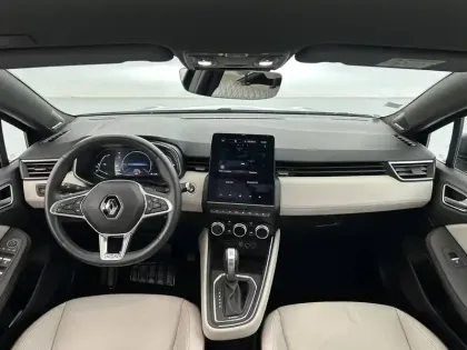 Photo 25 Renault Clio  E-Tech 140