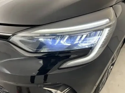 Photo 20 Renault Clio  E-Tech 140