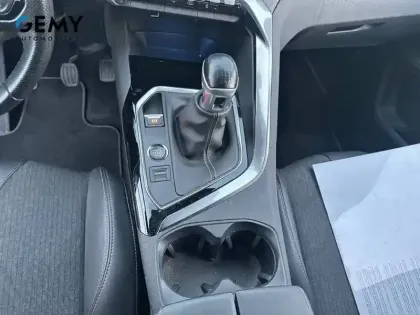 Photo 14 Peugeot 3008  Puretech 130ch S&S BVM6