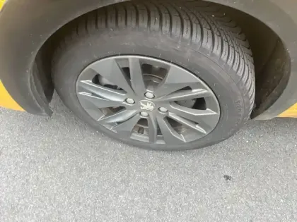 Photo 12 Peugeot 208  Electrique 50 kWh 136ch