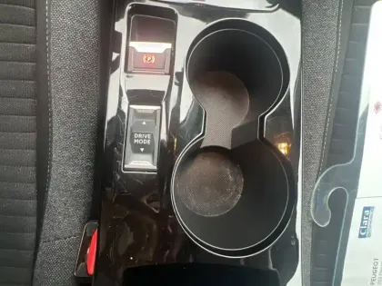 Photo 28 Peugeot 208  Electrique 50 kWh 136ch