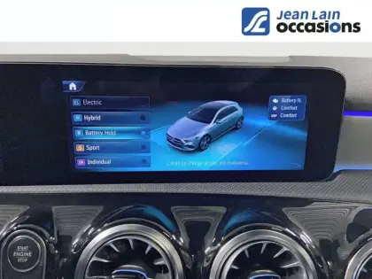 Photo 18 Mercedes Classe A  250 e 8G-DCT