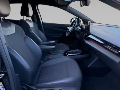 Photo 10 Volkswagen Id.5  299 ch GTX