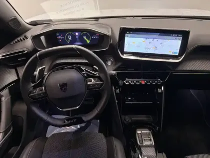 Photo 14 Peugeot 2008  PureTech 130 S&S EAT8