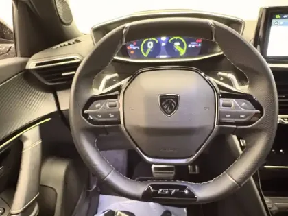 Photo 15 Peugeot 2008  PureTech 130 S&S EAT8