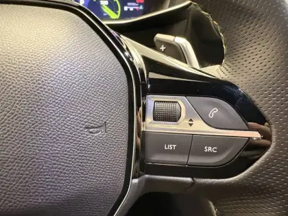 Photo 16 Peugeot 2008  PureTech 130 S&S EAT8