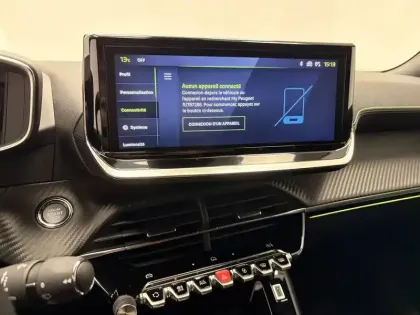 Photo 25 Peugeot 2008  PureTech 130 S&S EAT8