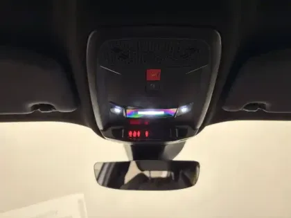 Photo 18 Peugeot 2008  PureTech 130 S&S EAT8