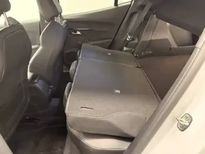 Photo 34 Peugeot 2008  PureTech 130 S&S EAT8