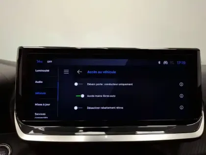 Photo 13 Peugeot 2008  Hybrid 136 e-DCS6