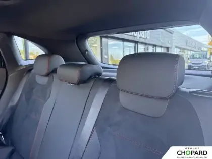 Photo 18 Mercedes GLA  200 d 8G-DCT