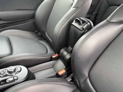 Photo 40 Mini Mini Hatch 3 Portes Cooper SE 184 ch