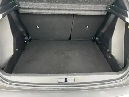 Photo 37 Peugeot 2008  PureTech 100 S&S BVM6