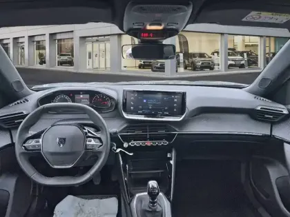 Photo 23 Peugeot 2008  PureTech 100 S&S BVM6