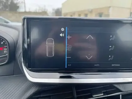 Photo 14 Peugeot 2008  PureTech 100 S&S BVM6