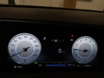 Photo 101 Hyundai Tucson  1.6 T-GDI 265 HTRAC Plug-in BVA6
