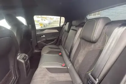 Photo 33 Peugeot 308  Plug-in Hybrid 195 ch e-DCS7