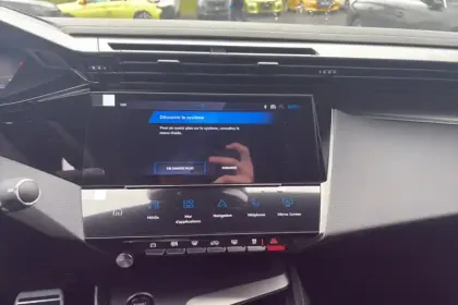 Photo 39 Peugeot 308  Plug-in Hybrid 195 ch e-DCS7