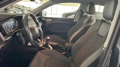 Photo 10 Audi A1  Sportback 30 TFSI 110 ch BVM6