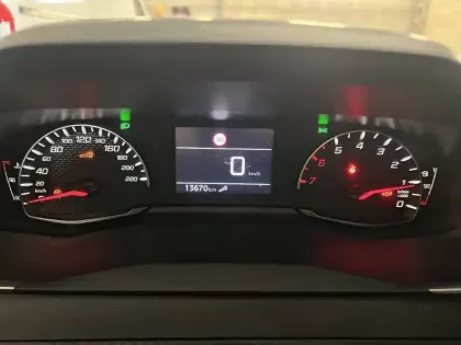 Photo 43 Peugeot 2008  PureTech 100 S&S BVM6
