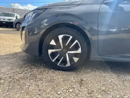 Photo 27 Peugeot 208 Gén. II Ph2 Active 5