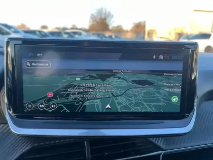 Photo 46 Peugeot 208  PureTech 100 S&S BVM6