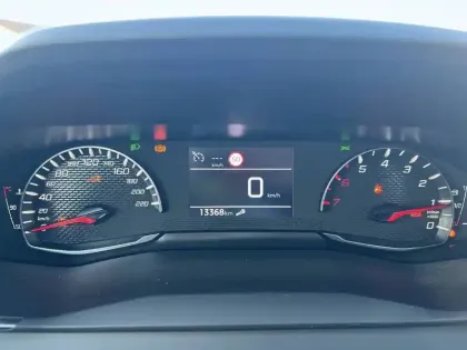 Photo 43 Peugeot 208  PureTech 100 S&S BVM6