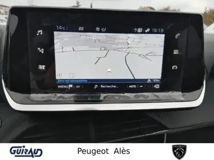 Photo 17 Peugeot 2008  PureTech 130 S&S BVM6