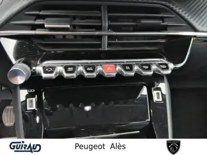 Photo 16 Peugeot 2008  PureTech 130 S&S BVM6