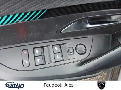 Photo 11 Peugeot 2008  PureTech 130 S&S BVM6