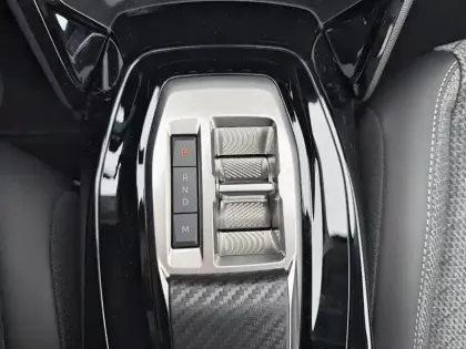 Photo 13 Peugeot 208  Hybrid 110 e-DCS6