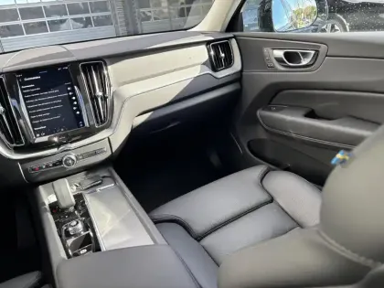 Photo 18 Volvo Xc60  T6 AWD Hybride rechargeable 253 ch+145 ch Geartronic 8