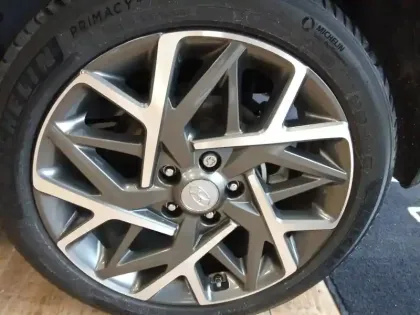 Photo 32 Hyundai Kona  1.6 GDi Hybrid