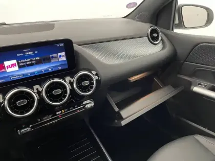 Photo 33 Mercedes Classe B  180 7G-DCT