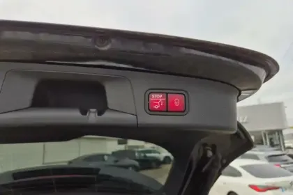 Photo 21 Mercedes GLA  200 d 8G-DCT