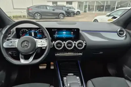 Photo 16 Mercedes GLA  200 d 8G-DCT