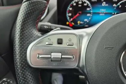 Photo 18 Mercedes GLA  200 d 8G-DCT