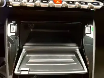 Photo 14 Peugeot 208  PureTech 100 S&S BVM6